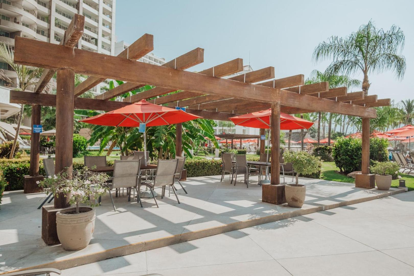 Grand Venetian Beachfront Condos Puerto Vallarta Exterior foto