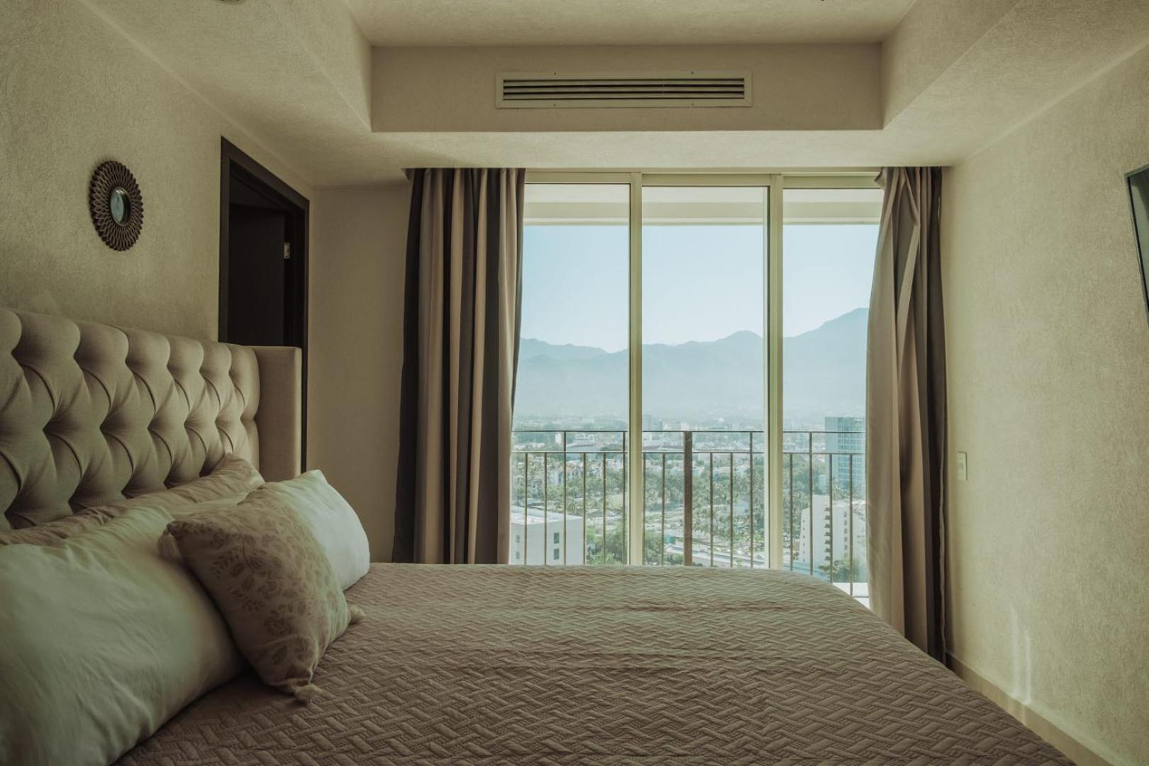 Grand Venetian Beachfront Condos Puerto Vallarta Exterior foto
