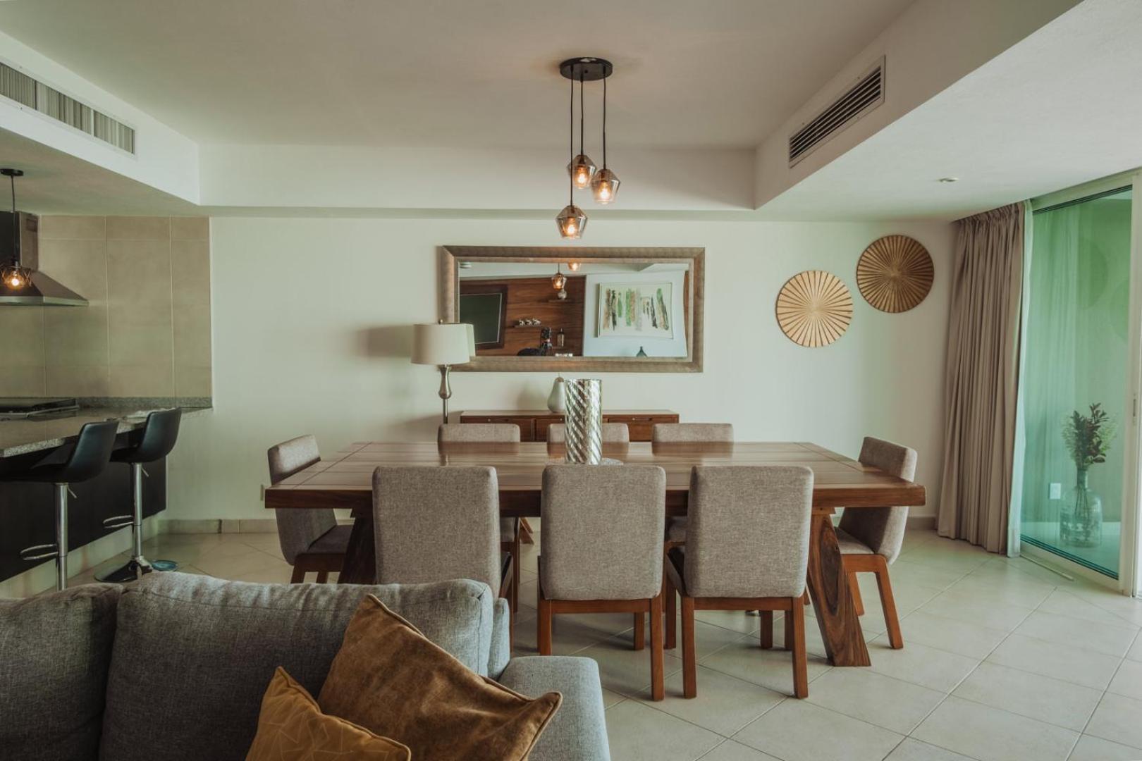 Grand Venetian Beachfront Condos Puerto Vallarta Exterior foto