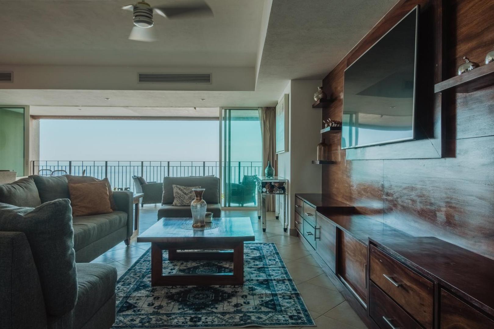 Grand Venetian Beachfront Condos Puerto Vallarta Exterior foto