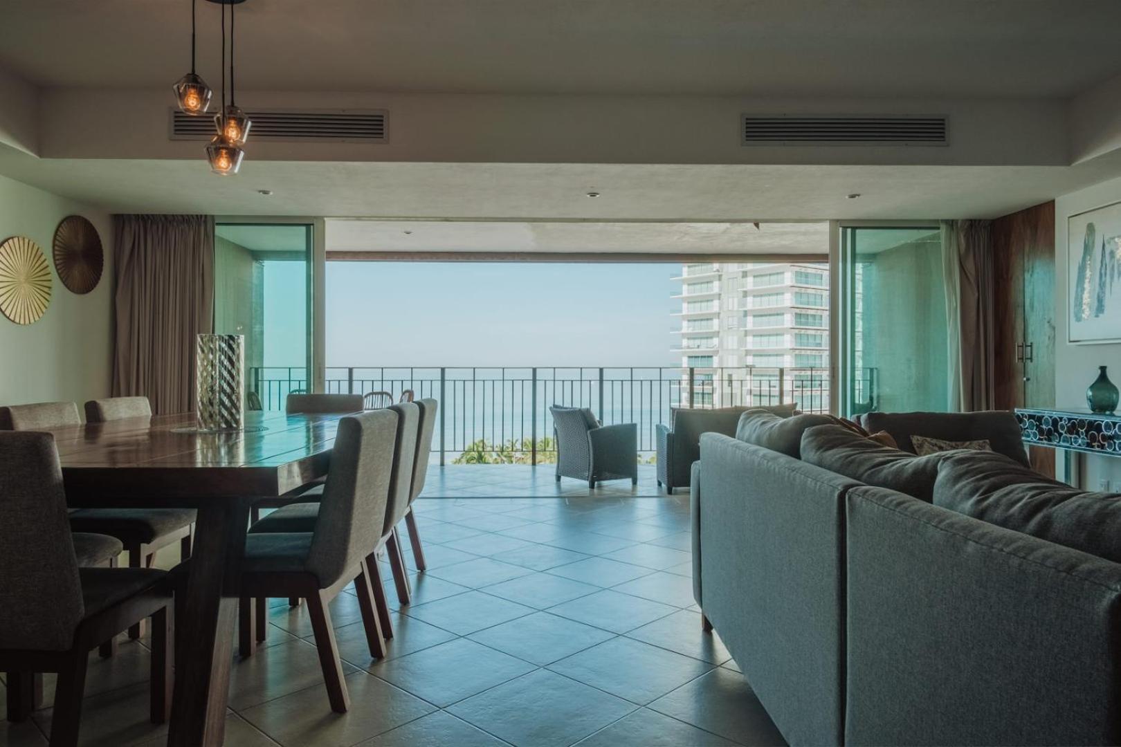 Grand Venetian Beachfront Condos Puerto Vallarta Exterior foto